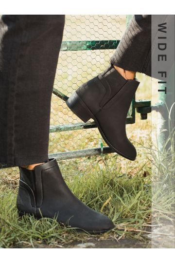 Wide Fit Dacre Black Flat Ankle Chelsea Boot