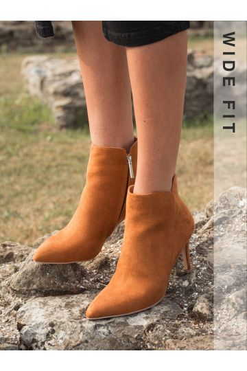 Wide Fit Delmont Tan Point Mid Heel Stiletto Ankle Boot