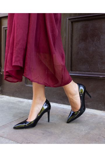 IMMACULATE Black Patent Point Court Shoe