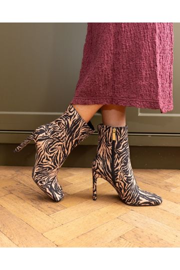 KIRA Tiger Slim High Block Heel Square Toe Ankle Boot