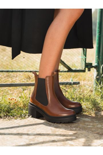 Lila Tan Mid Heel Chelsea Ankle Boot