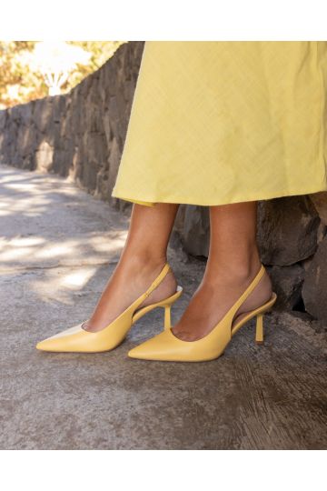 IRAYA Lemon Point Slingback Court Shoe