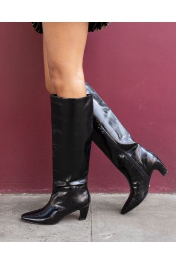 WIDE FIT GRACELYN Black Curved Mid Heel Knee Boot