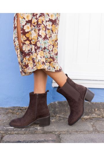 Wide Fit Juno Brown Block Heel Chelsea Ankle Boot