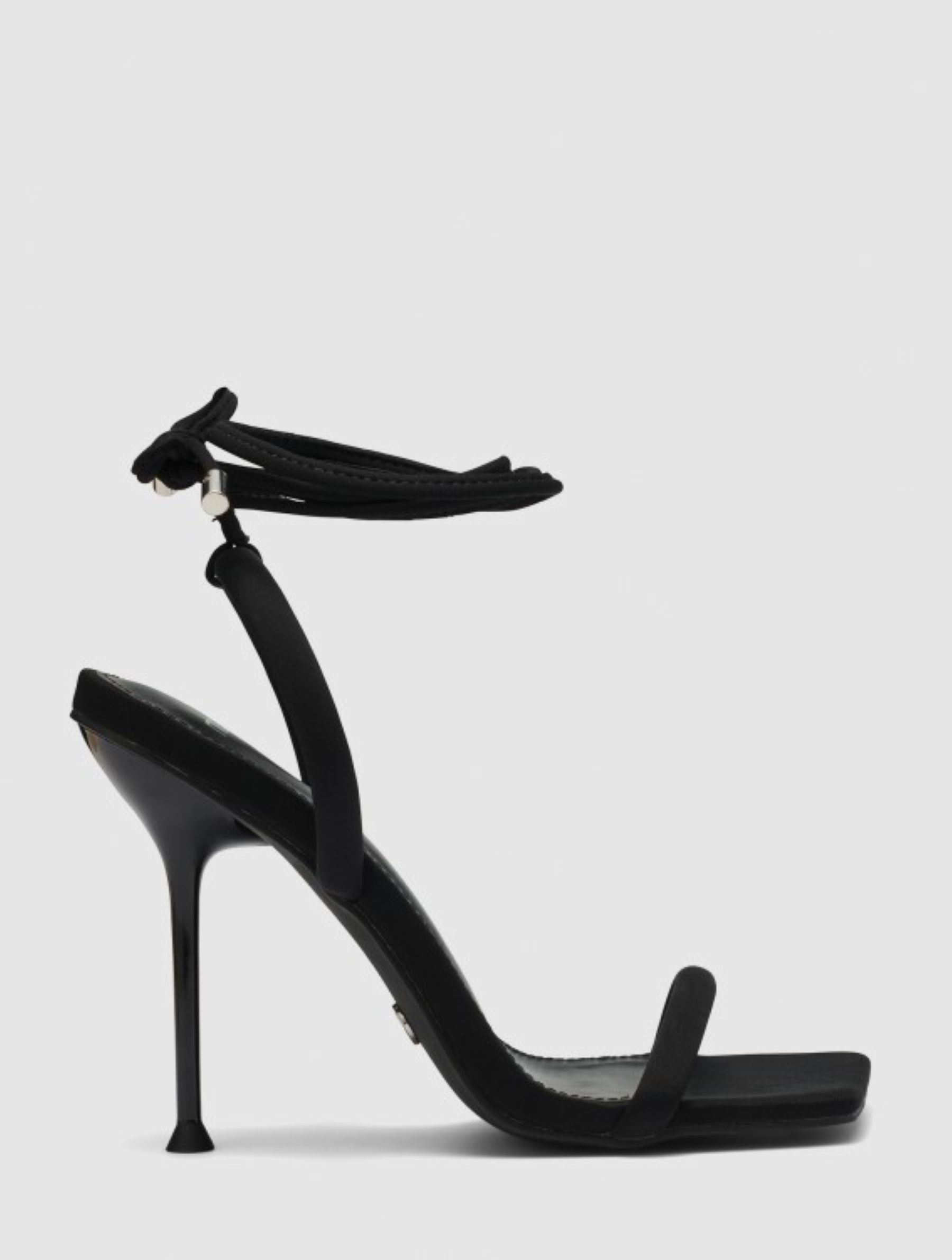 Zeppelin Black High Heels