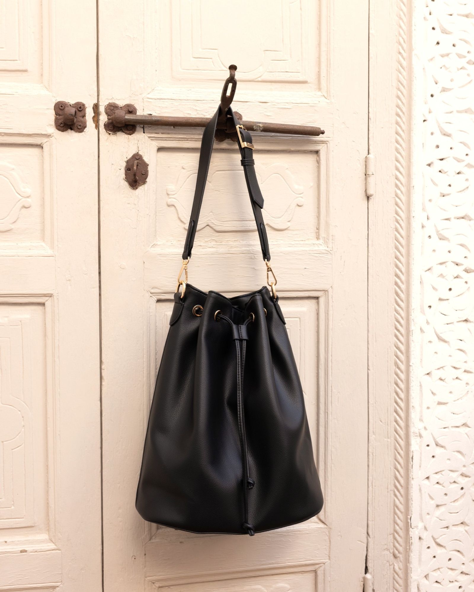 Auckland Black Slouch Shoulder Bag