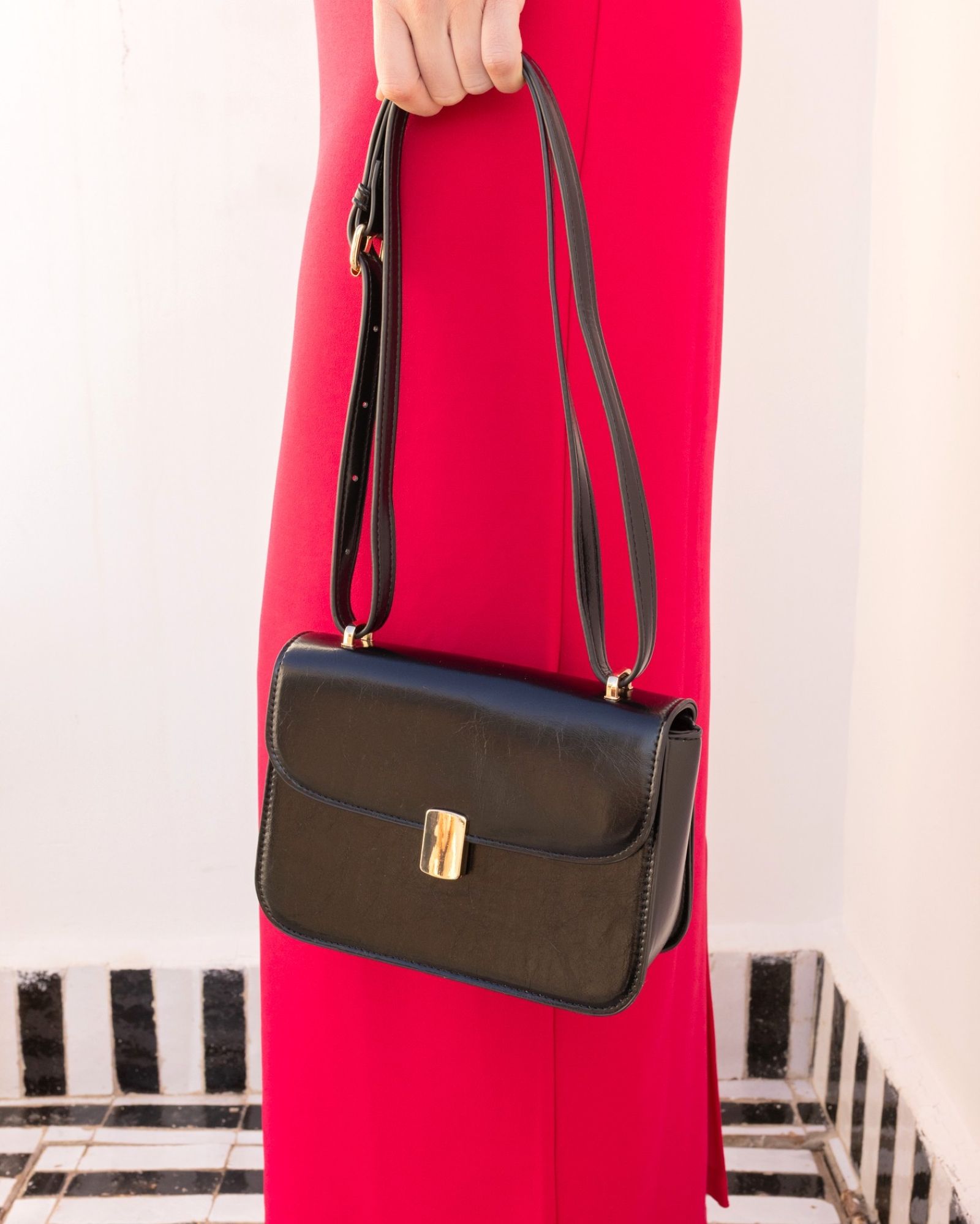 Argentina Black Hardware Cross Body Adjustable Bag