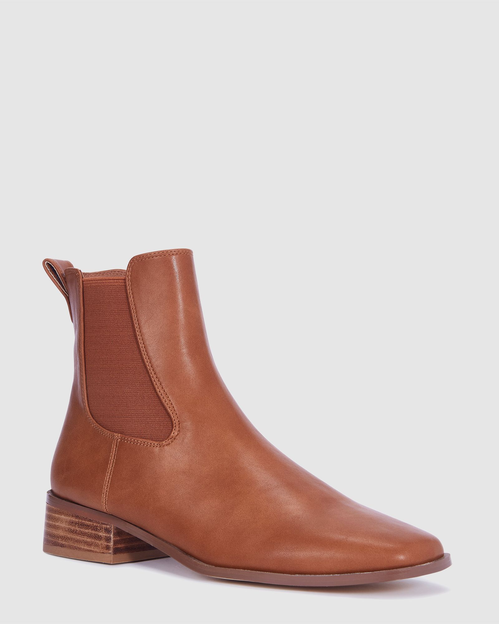 Daishiro Tan Flat Ankle Chelsea Boot