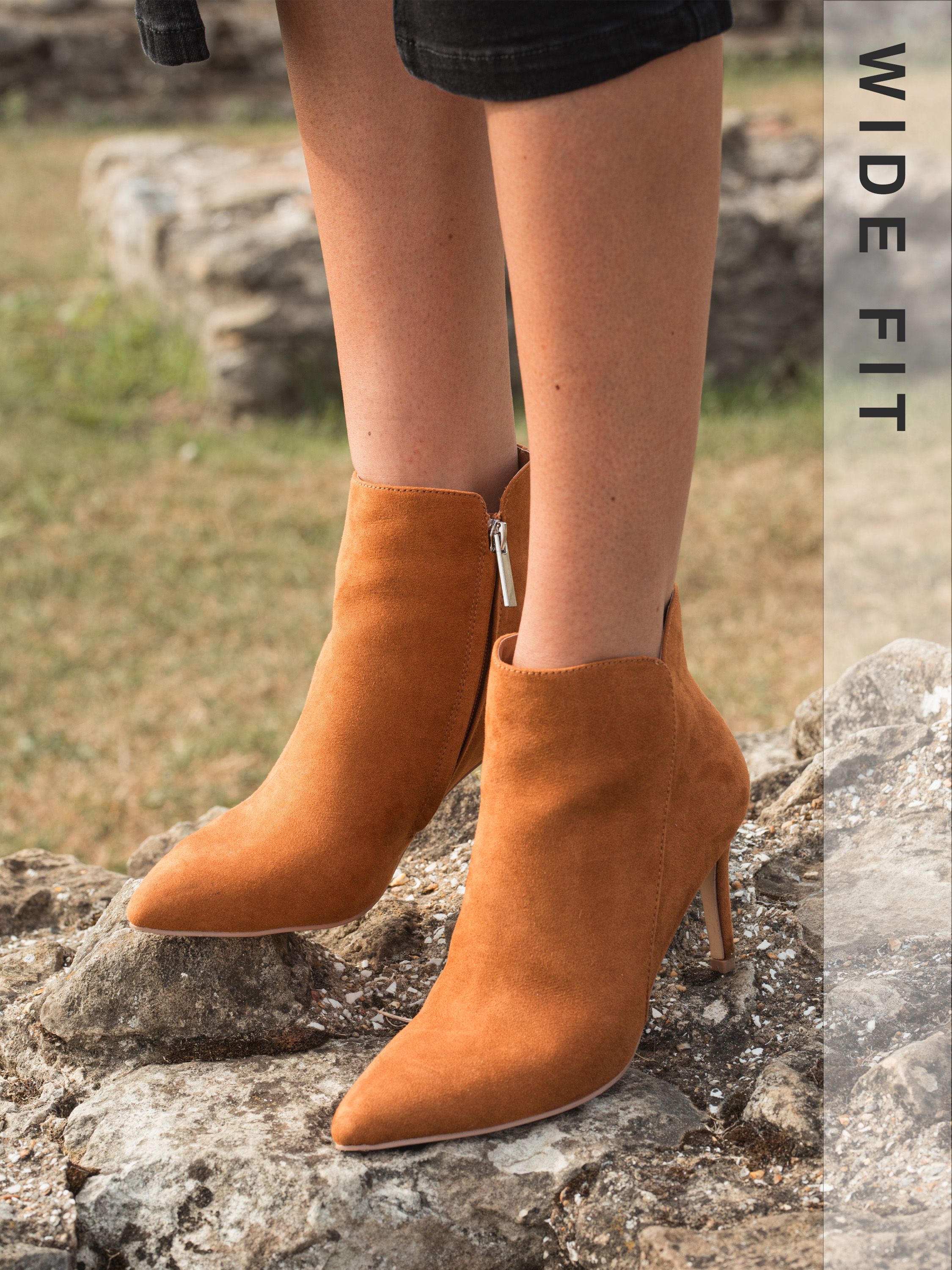 Wide Fit Delmont Tan Point Mid Heel Stiletto Ankle Boot