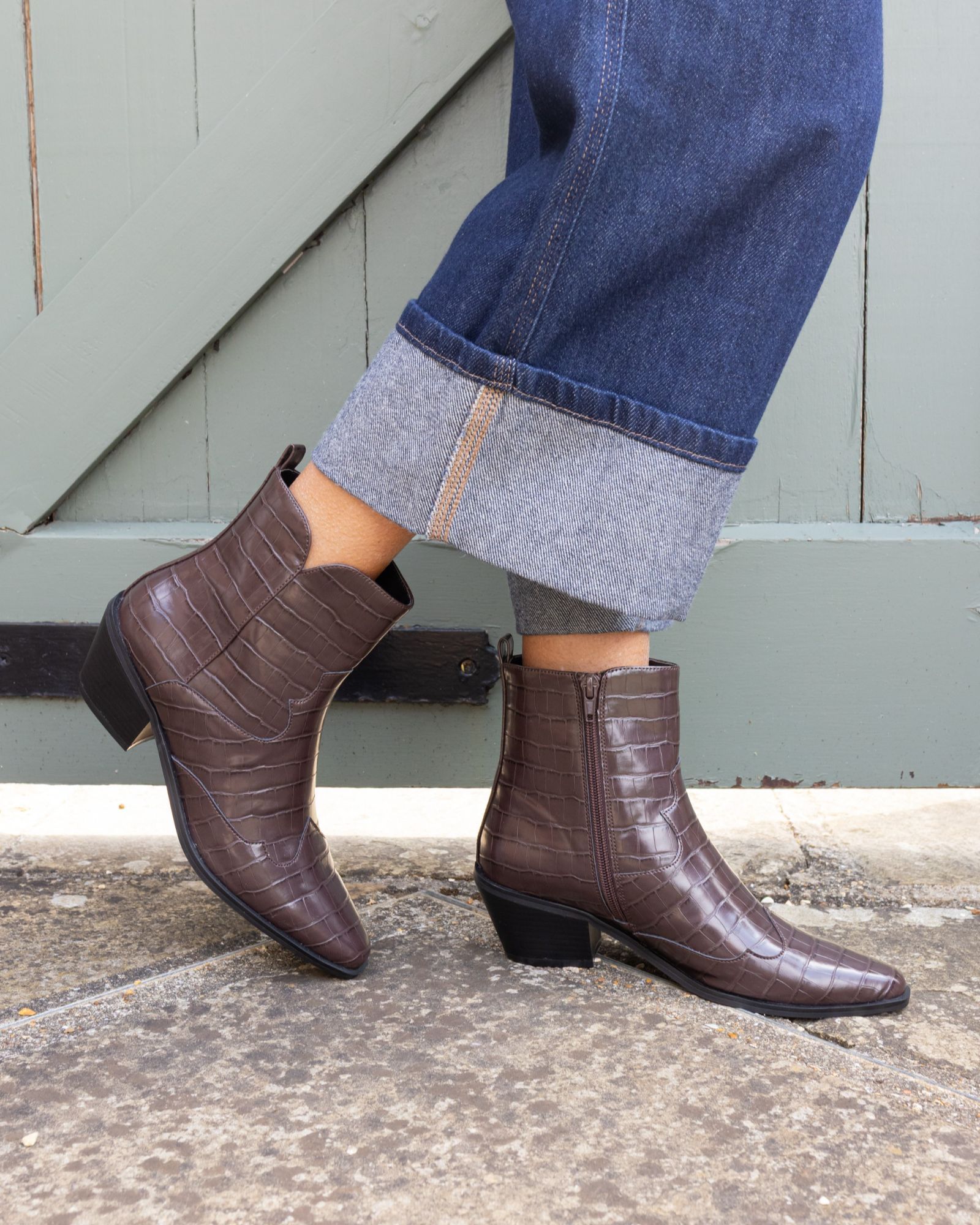 DIABLO Choc Low Heel Western Boot