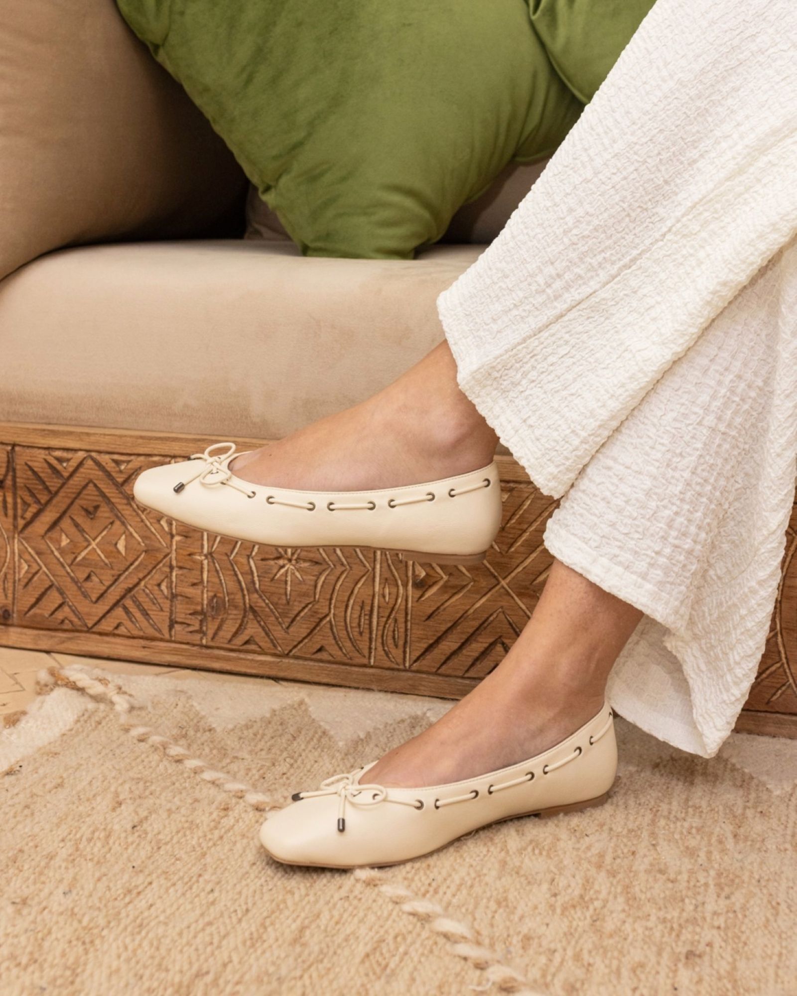 FLORA Natural Eyelet Detail Bow Flat Ballerina