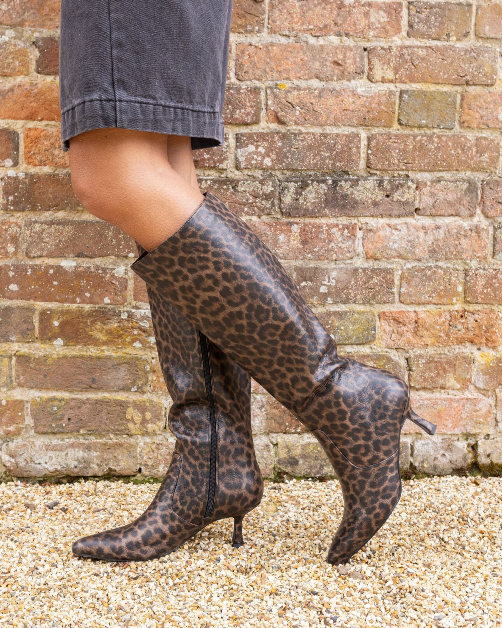 GRATEFUL Leopard Mid Stiletto Heel Point Knee Boot