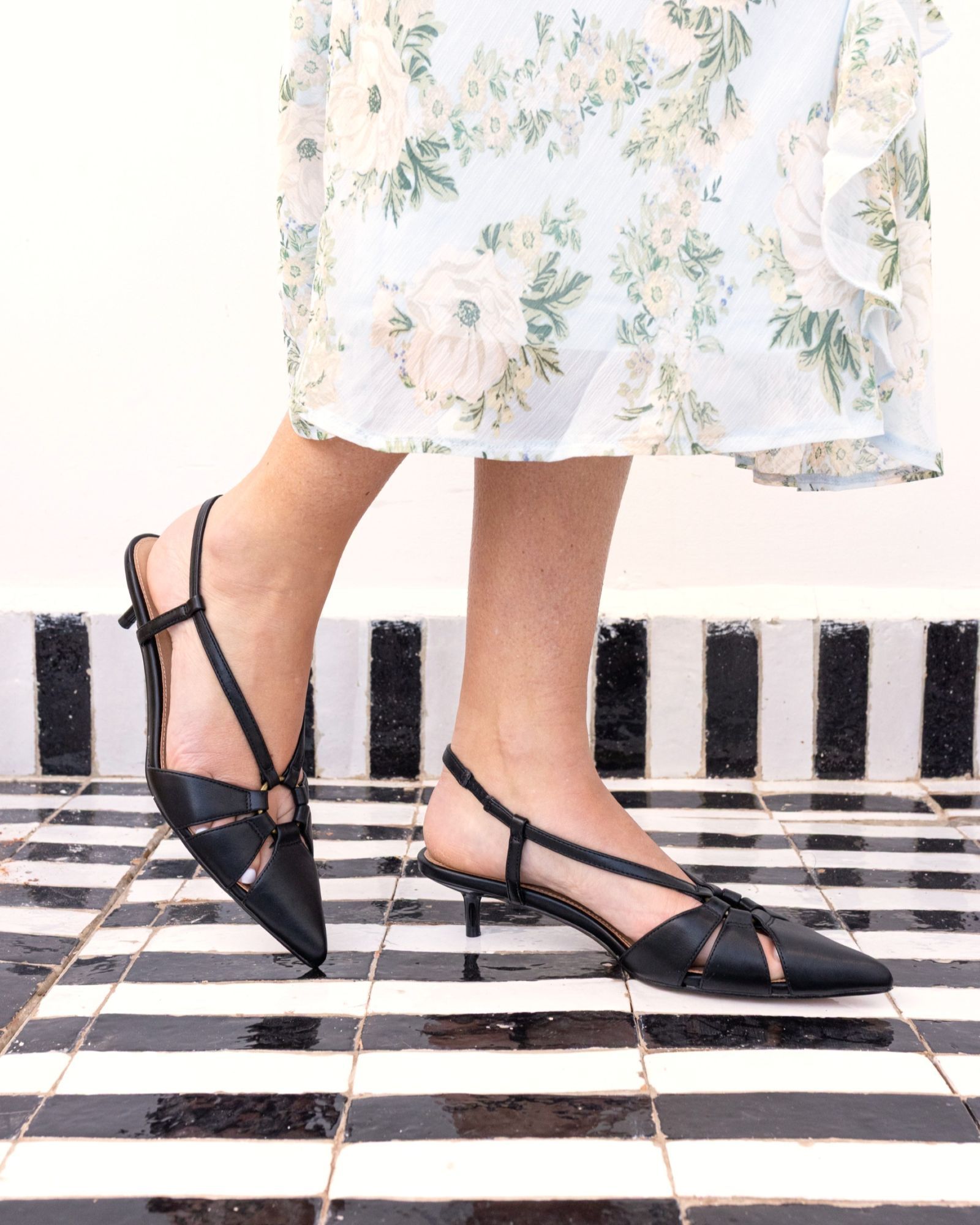 HALLY Black Ring Detail Low Point Slingback Court