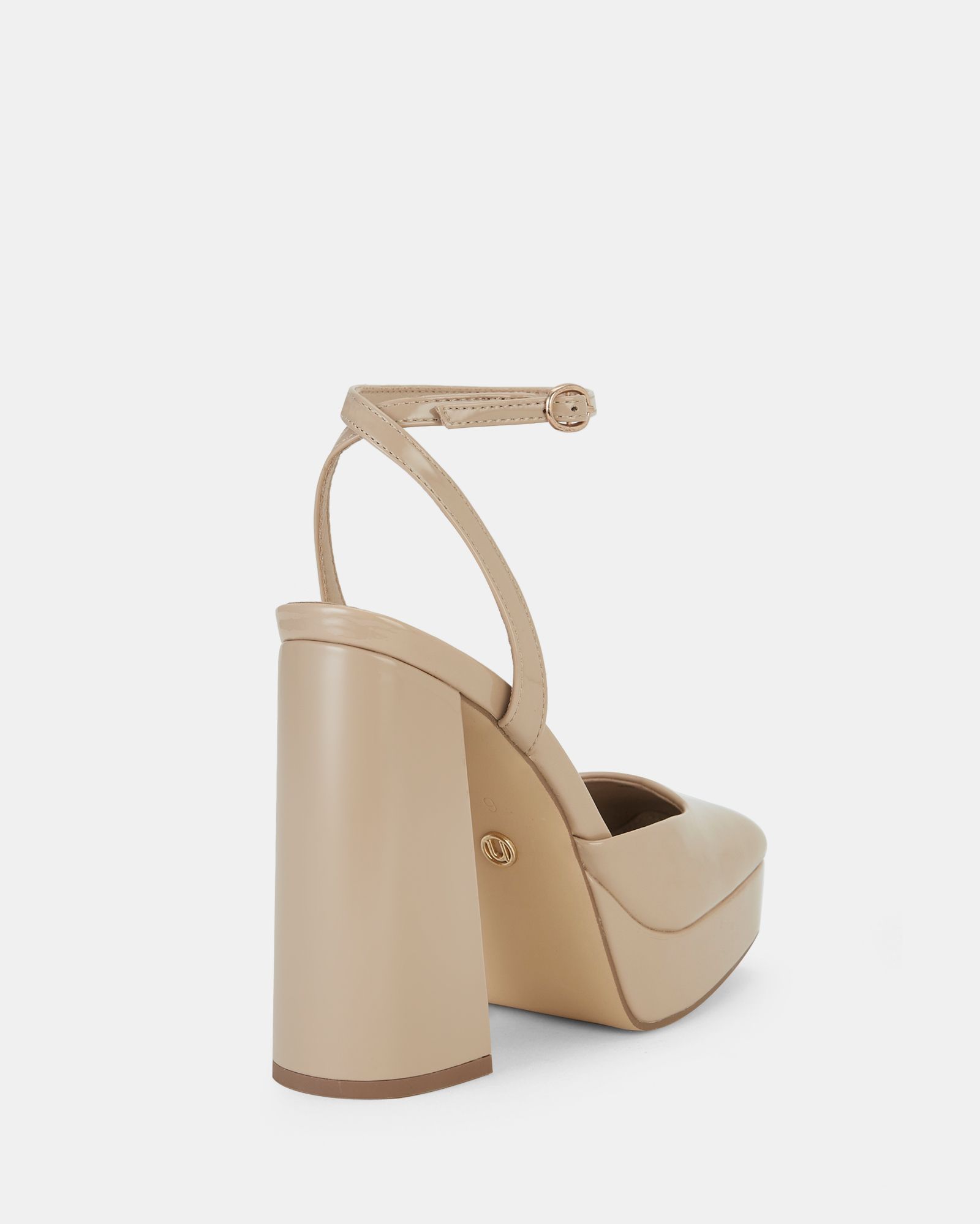 ILIKA Nude Close Toe Platform Court