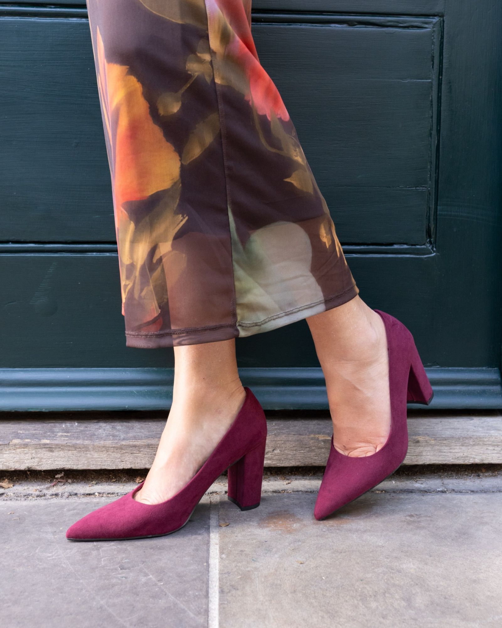 WIDE FIT ILLIANA Burgundy Block Heel Point Court