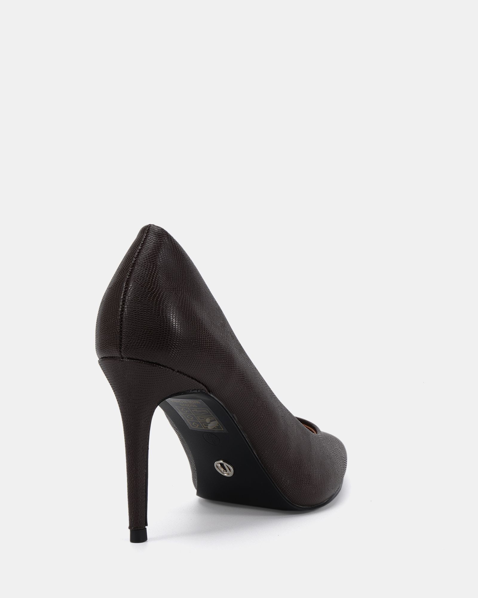 WIDE FIT IMMACULATE Brown Point Court Shoe