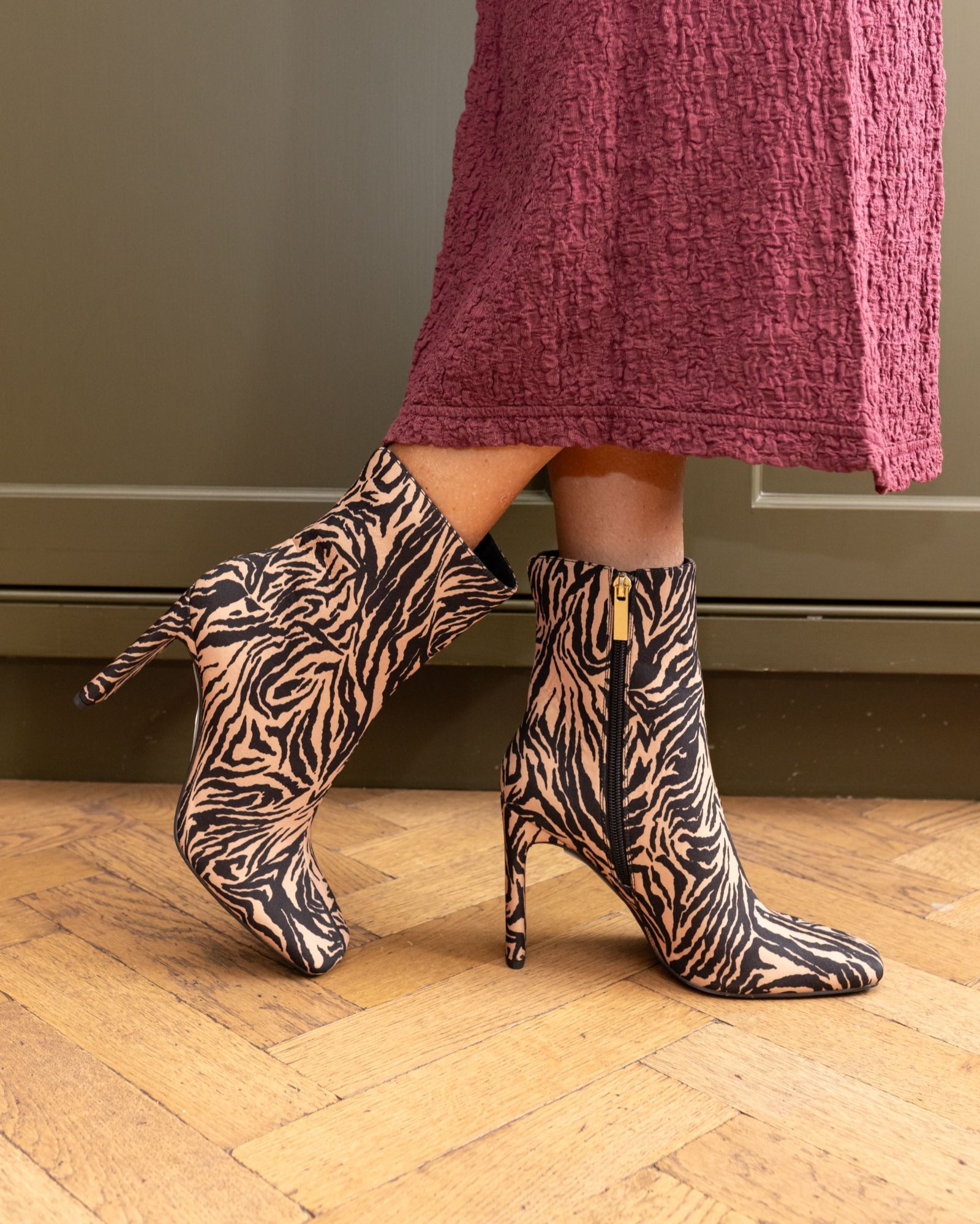 WIDE FIT KIRA Tiger Slim High Block Heel Square Toe Ankle Boo