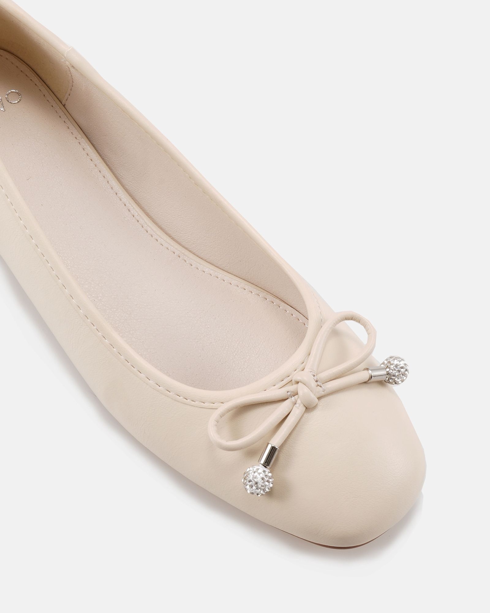 Wide Fit Chioggia Off White Low Heel Embellished Bow Ballerin