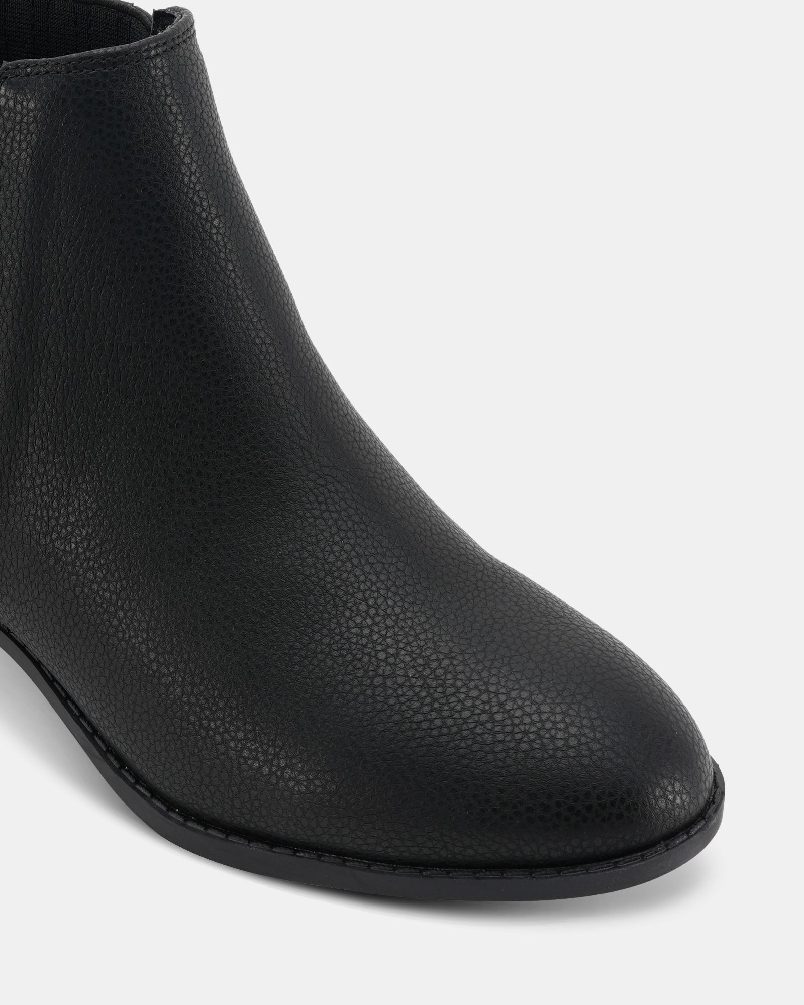 Wide Fit Dillion Black Low Ankle Chelsea Boot