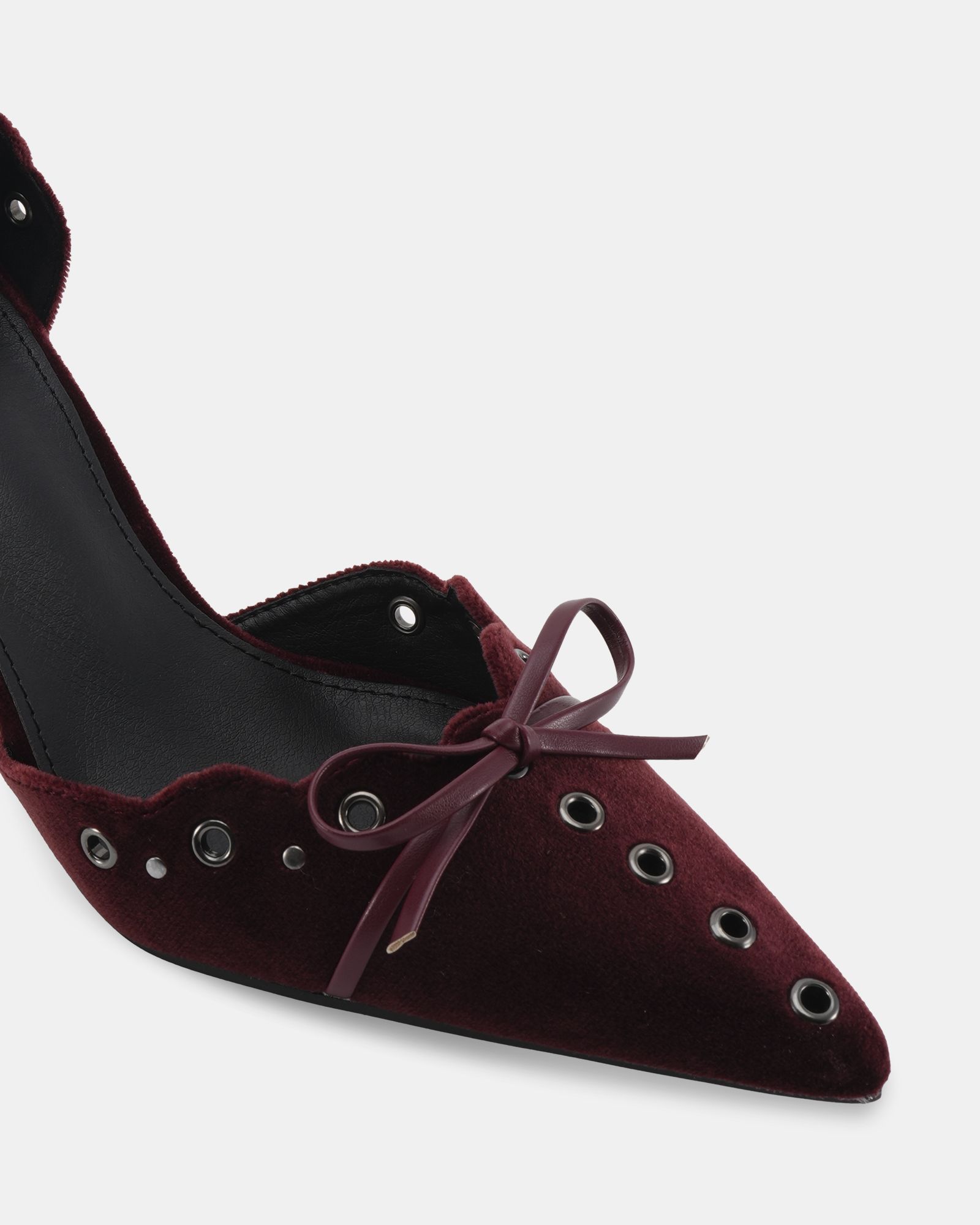 Illasi Burgundy Eyelet Two Part Court