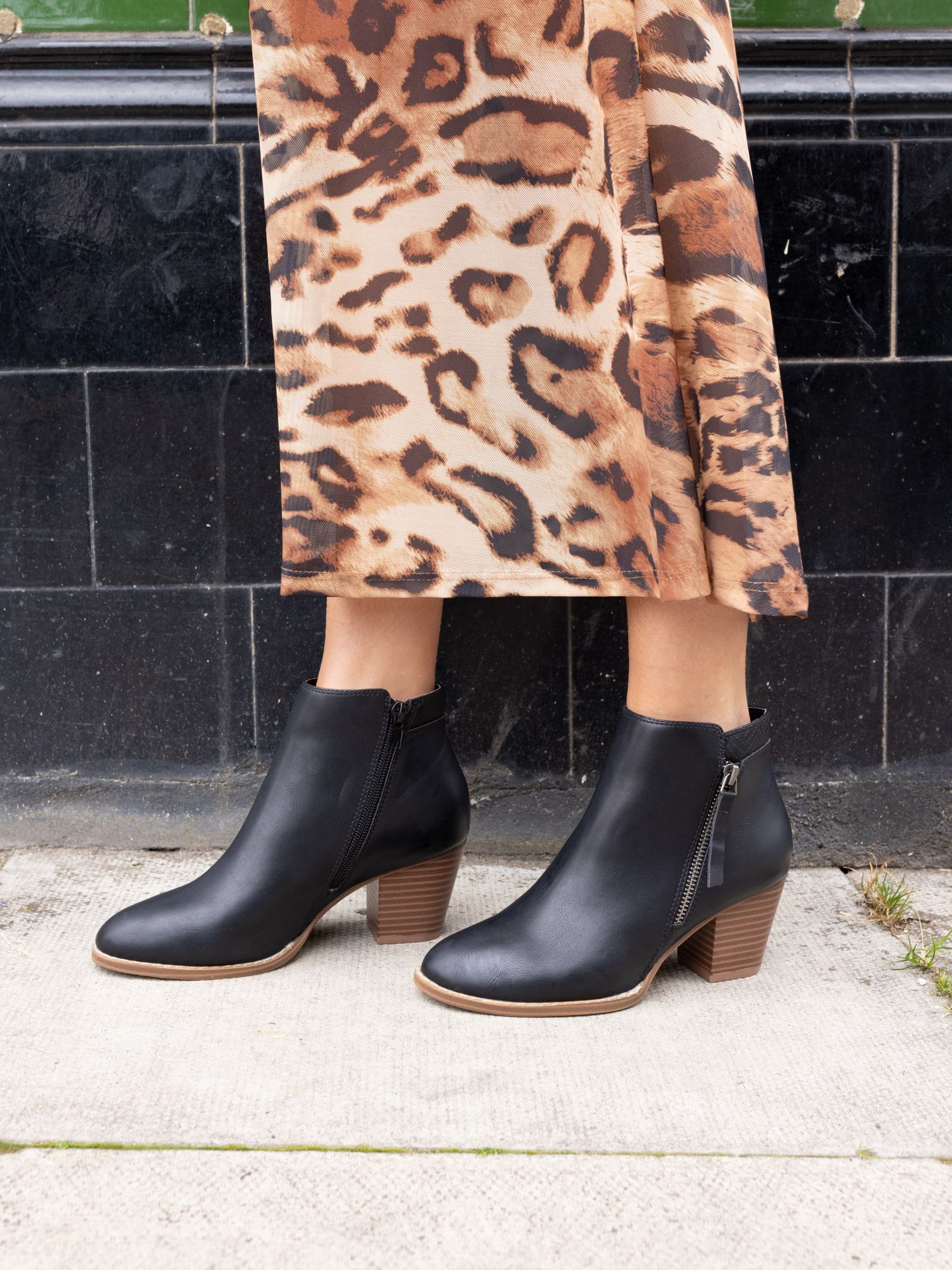 Wide Fit Lovida Black Zip Block Heel Boot