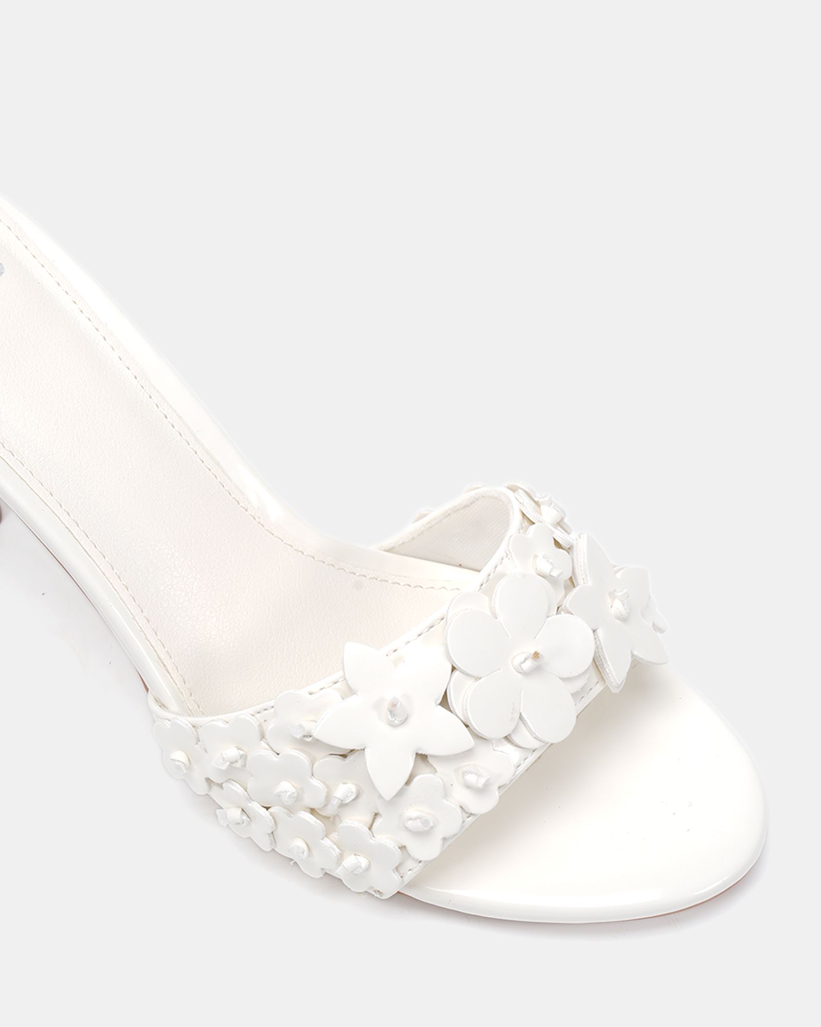 YEARNING White Flower Detail Heeled Mule Sandal