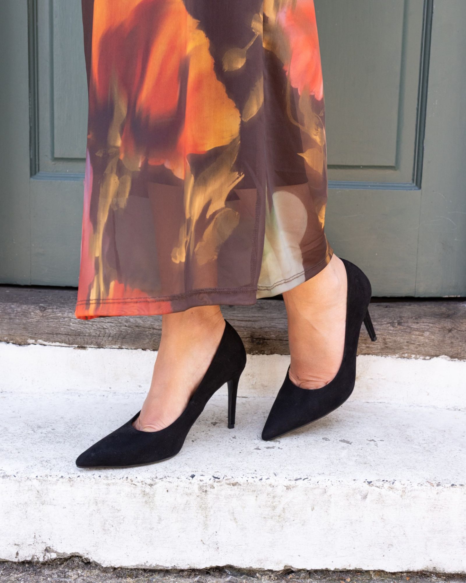 WIDE FIT IMMACULATE Black Micro Point Court Shoe