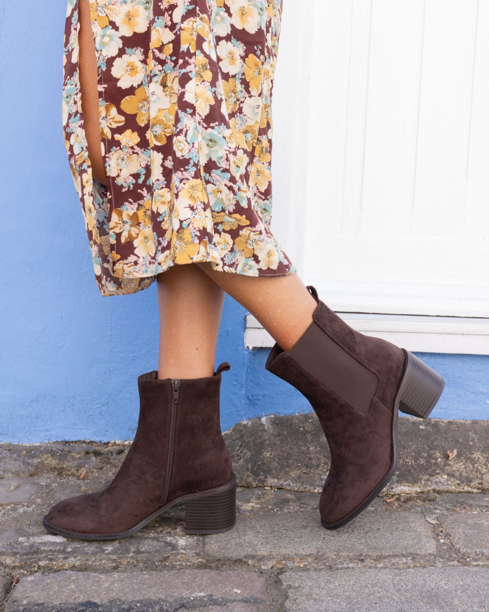 Wide Fit Juno Brown Block Heel Chelsea Ankle Boot