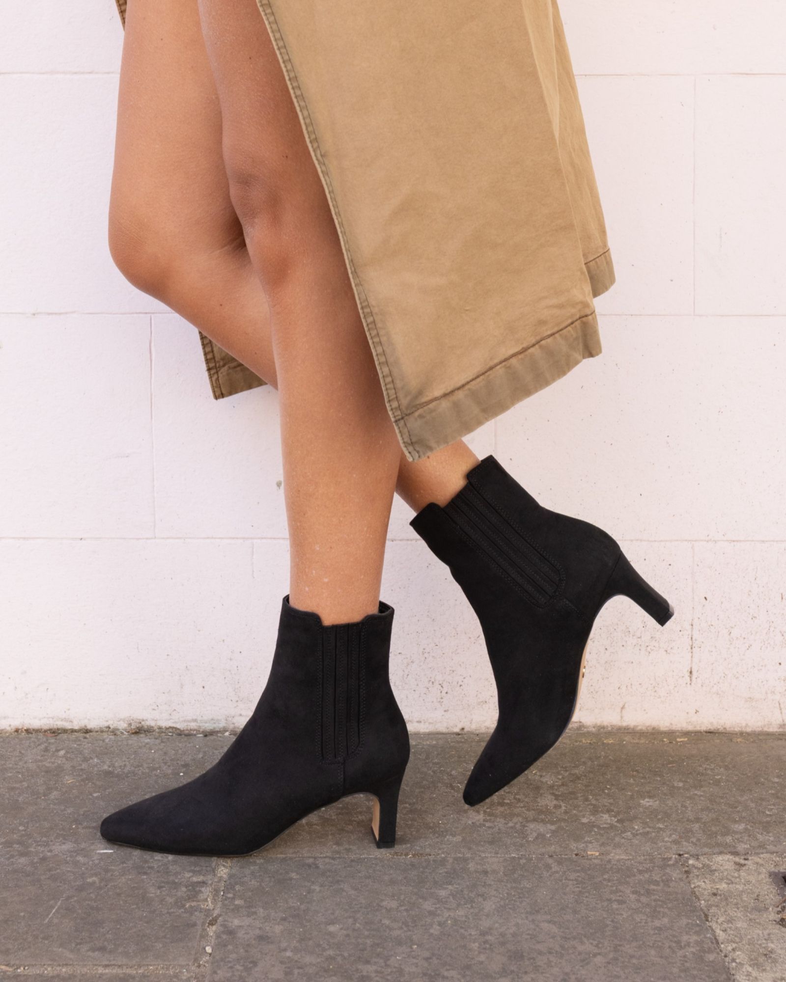 WIDE FIT KARA Black Low Slim Block Heel Square Point Chelsea