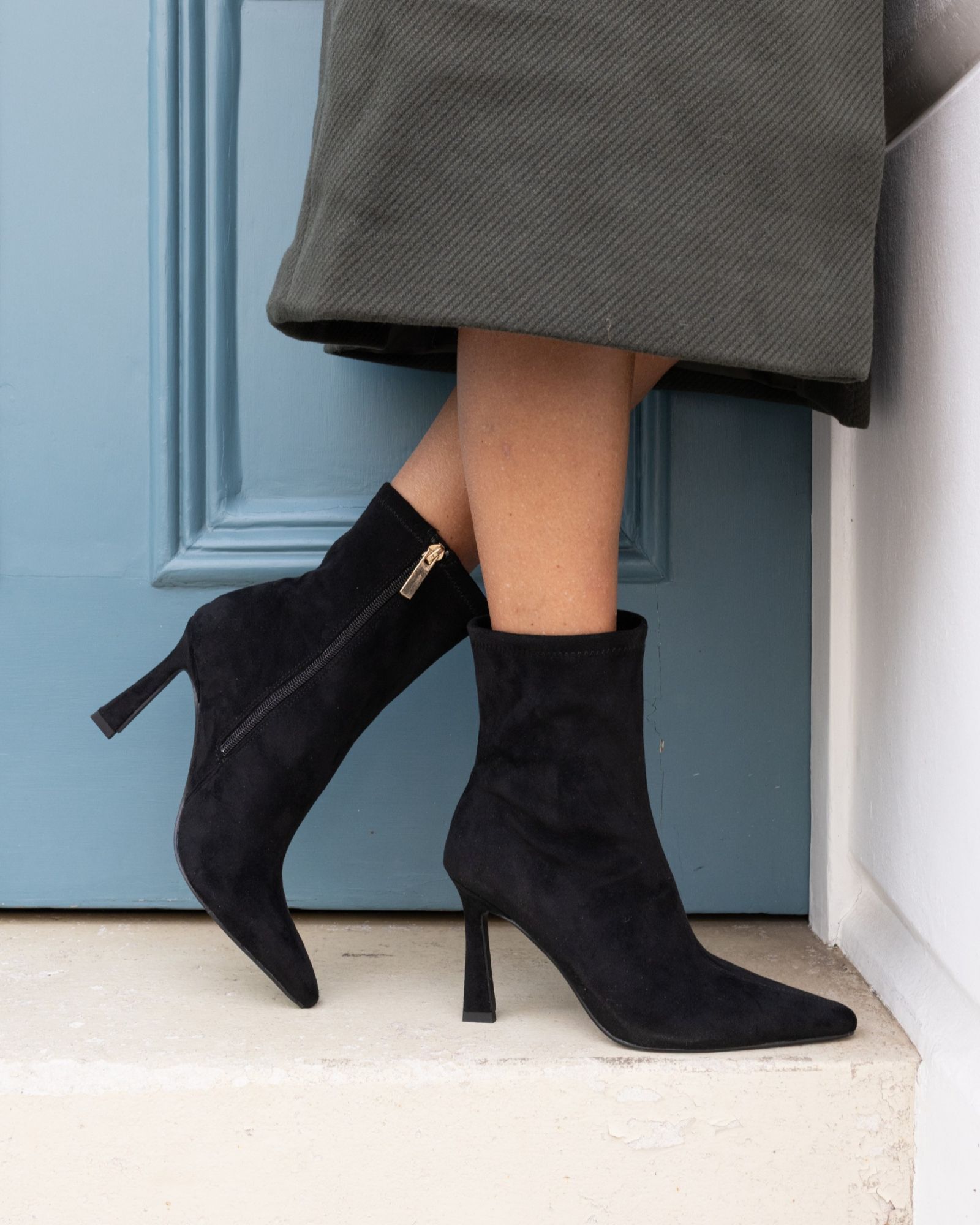 Wide Fit Kiss Black Point Toe Stiletto Stretch Ankle Boot